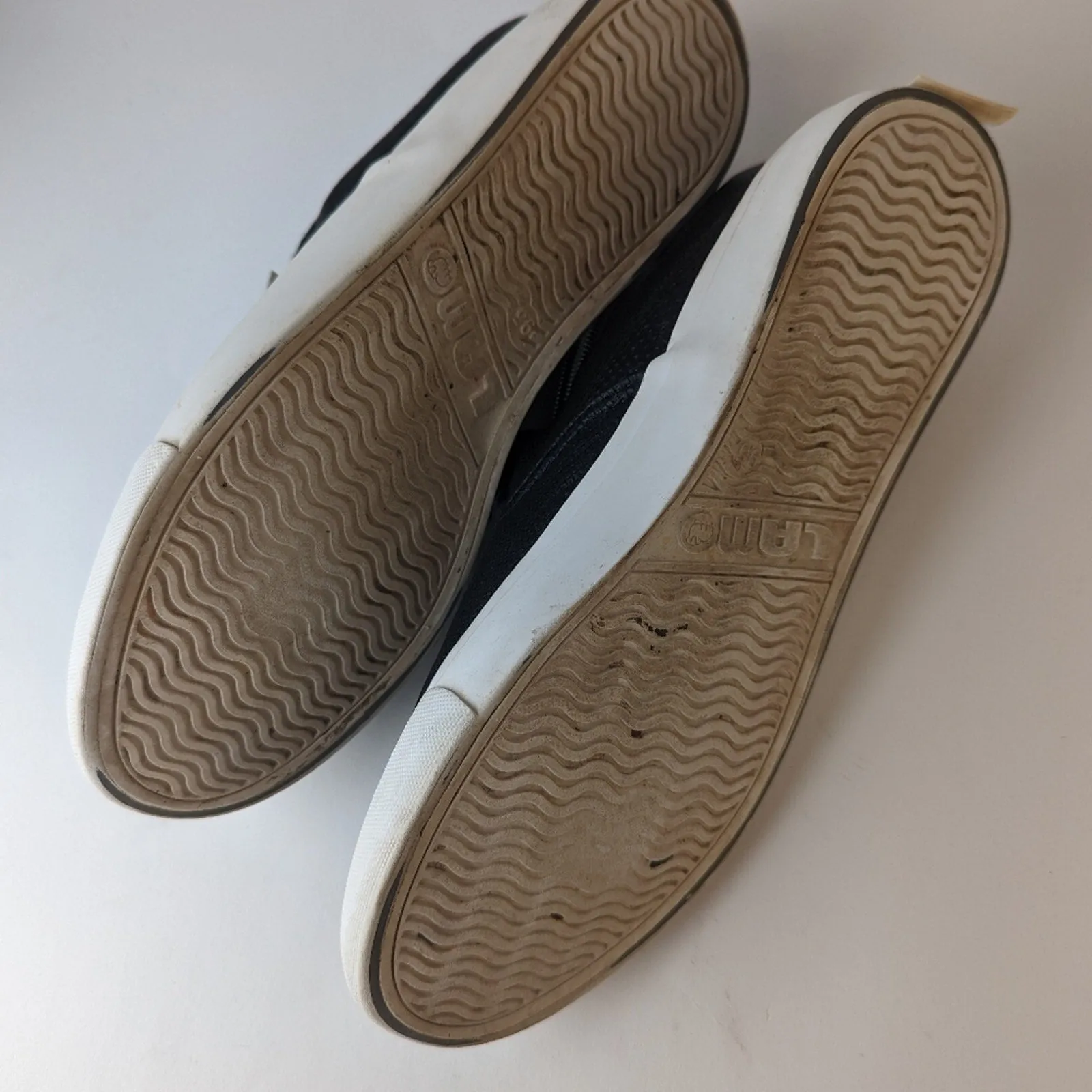 LAMO Piper Women's Slip-On Sneakers- 9.5