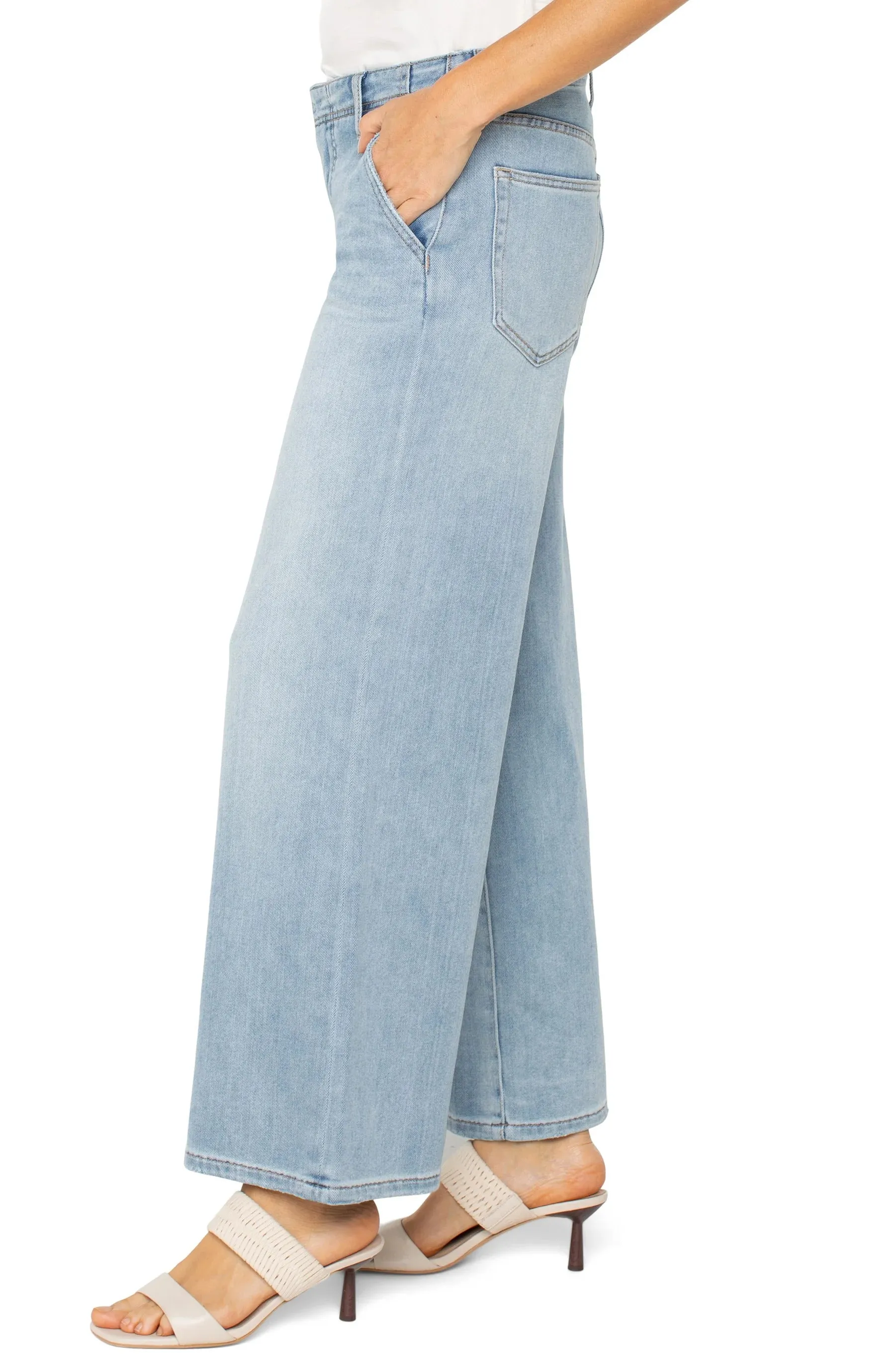 Liverpool Women's Relaxed Loose Fit Wide Leg Jeans - Las Virgenes