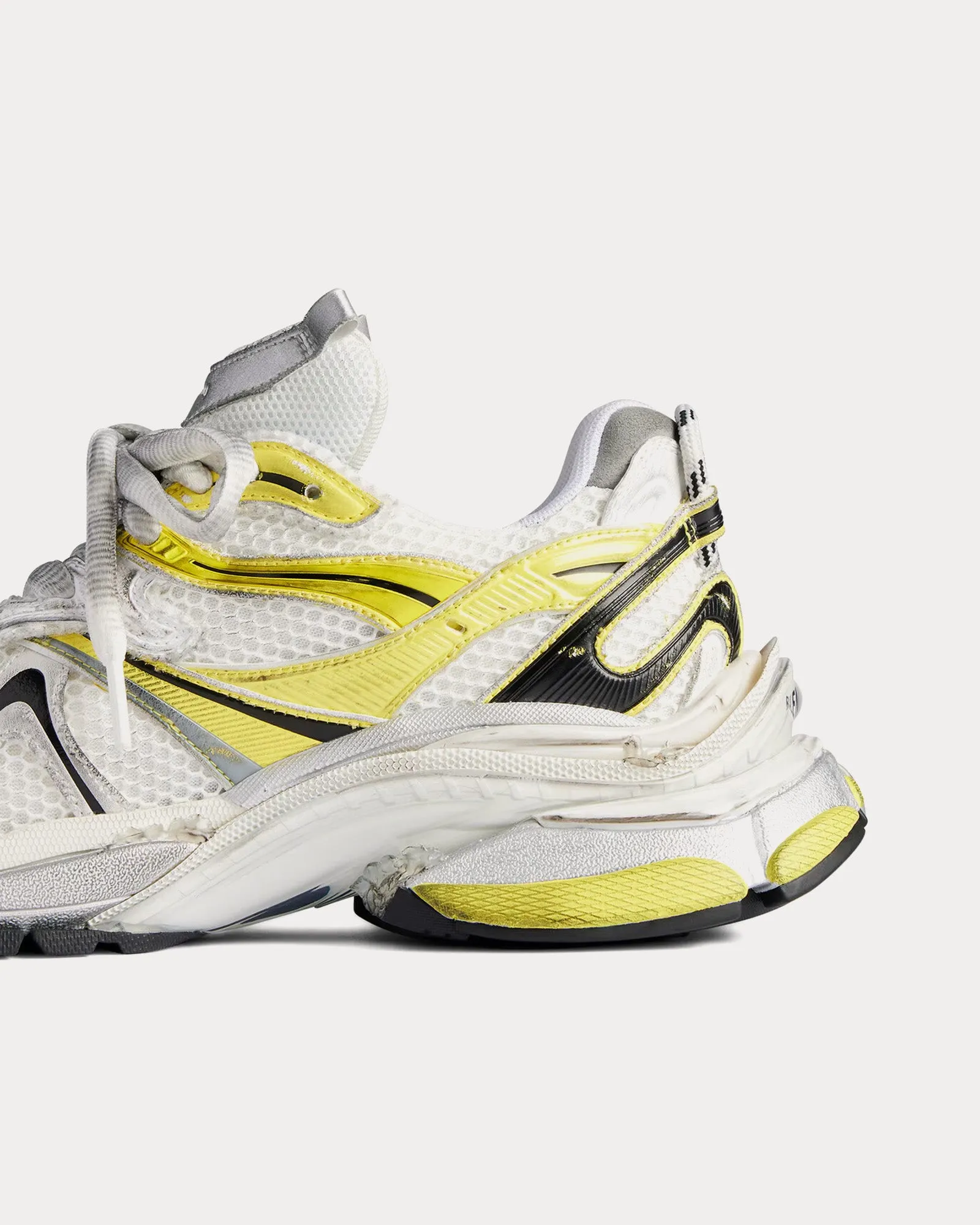 Runner 2.0 Mesh & Polyurethane White / Yellow / Black Low Top Sneakers