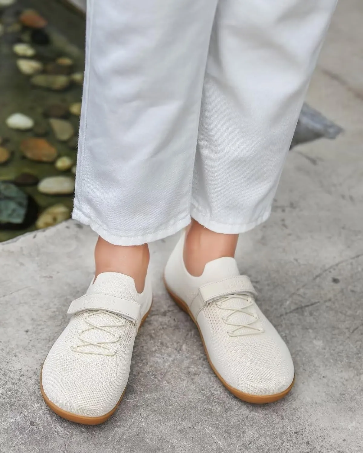 Womens Wide Toe Walking Shoes Casual Tennis Gym Athletic Flats Slip-on Sneakers with Hook and Loop Strap
